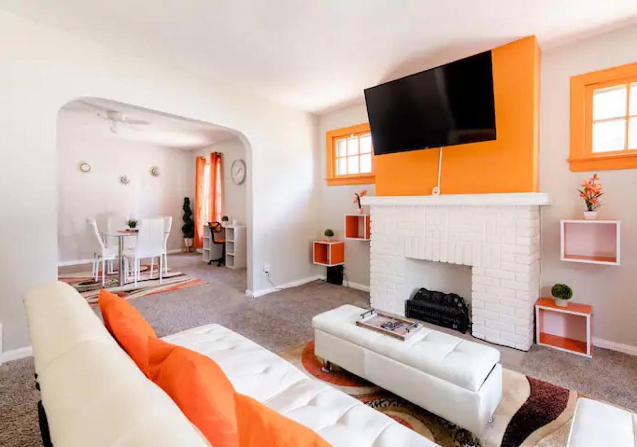 Vila La Naranja Retreat - Cozy Duplex Near Downtown With Parking, 300 Mb Wifi & Self Check In Cleveland Exteriér fotografie