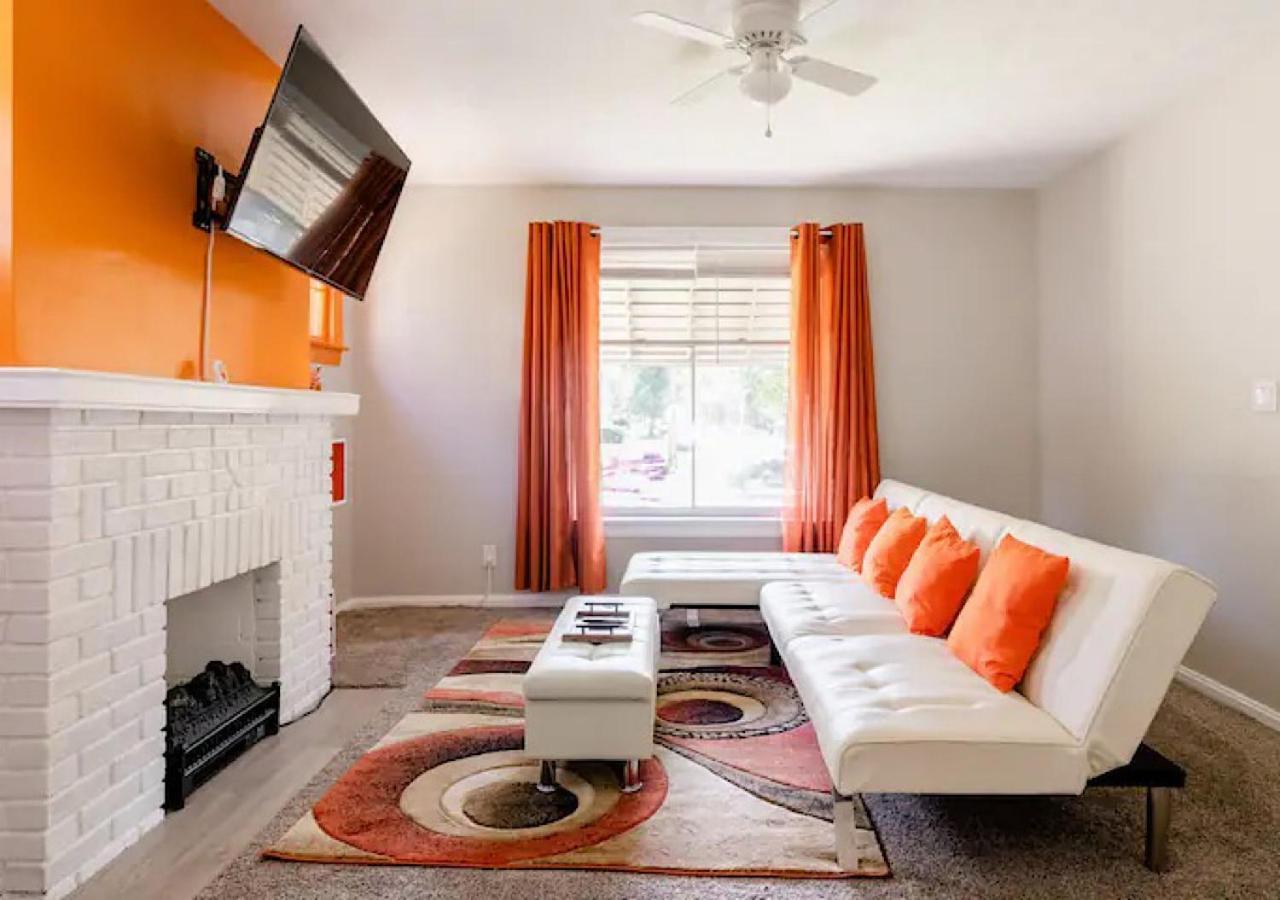 Vila La Naranja Retreat - Cozy Duplex Near Downtown With Parking, 300 Mb Wifi & Self Check In Cleveland Exteriér fotografie